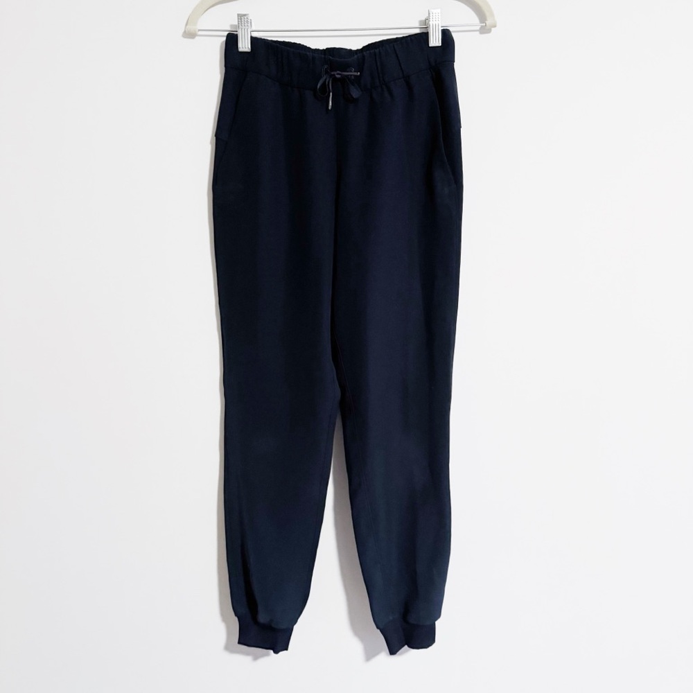 Lululemon - Navy On The Fly High Rise Joggers